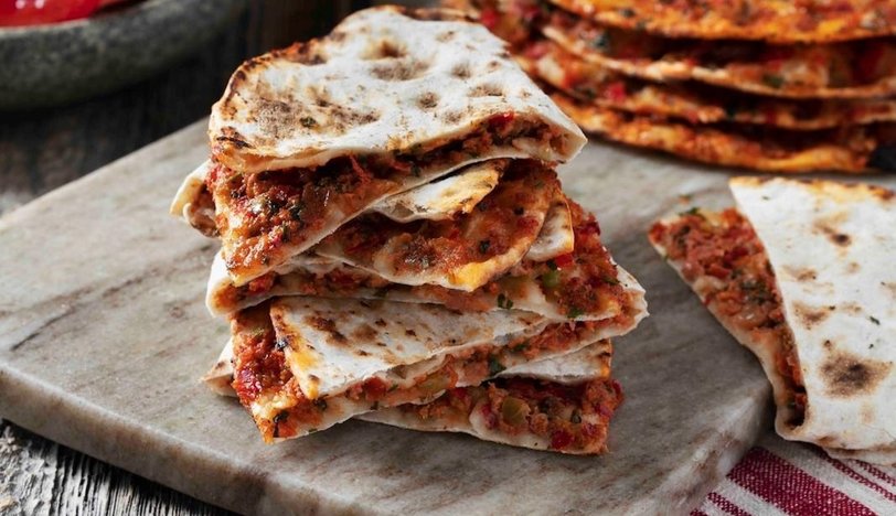Yaz Sofralarına Lezzetli Bir Dokunuş: Pek Food Lahmacun