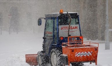 70 people trapped by masses of snow in Austria