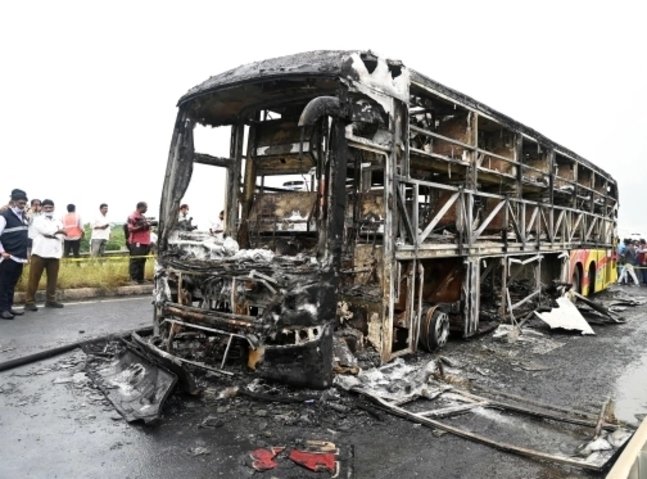 20 killed in southern India bus fire