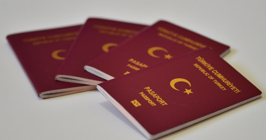 Yurt dışı giriş çıkışlarda pasaportlara damga vurulması zorunlu hale getirildi