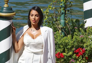 Mevsim geçişinde blazer rüzgarı