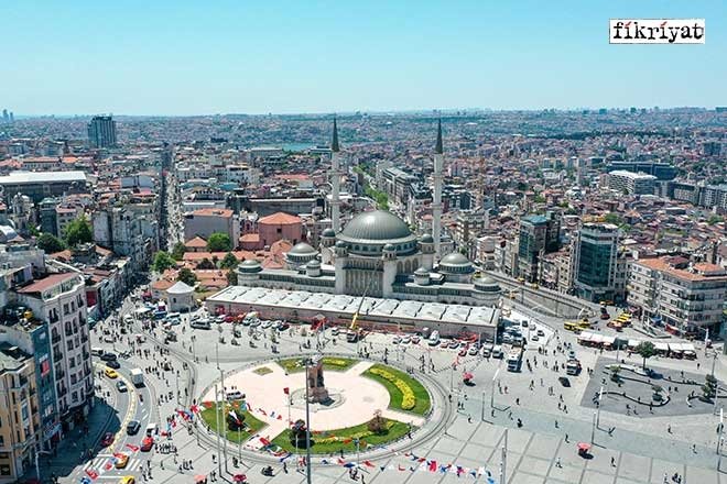 İSTANBUL: Taksim Meydanı’nın sembollerinden biri oldu