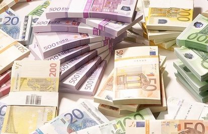 AzerbaycanDevletPetrolFonuTCMBye1milyareuroyatırdı