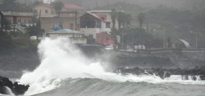 TYPHOON JANGMI STRIKES SOUTH KOREA