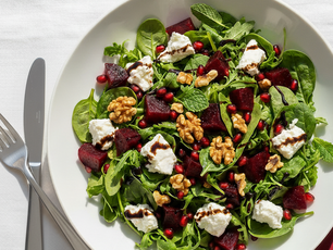 Kırmızı-Beyaz Cumhuriyet Salatası