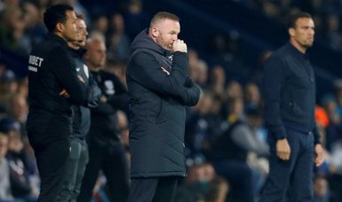 Rooney's Derby deducted 12 points after entering administration