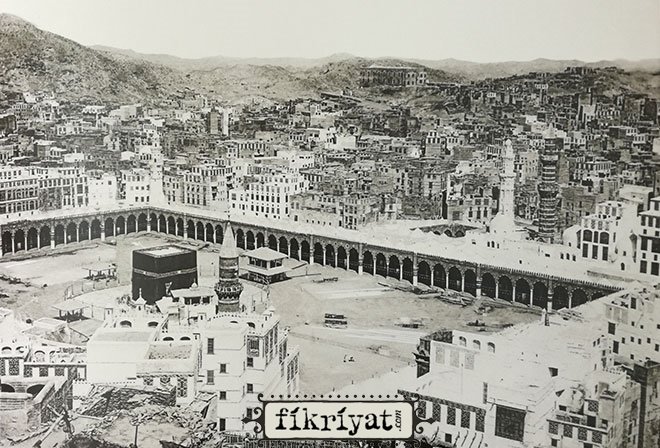 PEYGAMBERİMİZİN ARDINDAN İLK HALİFE OLDU