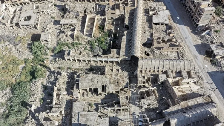 Historical structures in Syrias Deir ez-Zor province, bearing the scars of war