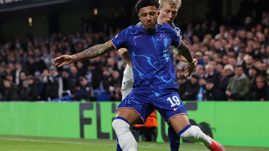 JADON SANCHO’YA 10 MİLYON EURO MAAŞ