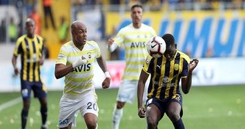 Fenerbahçe slip up, uncomfortable before derby