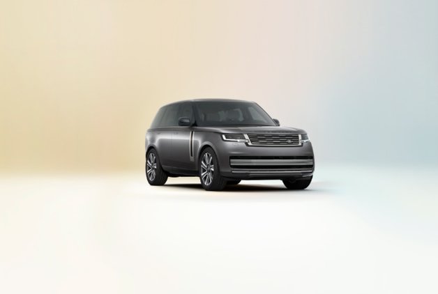 YENİ NESİL RANGE ROVER SAHNEYE ÇIKTI