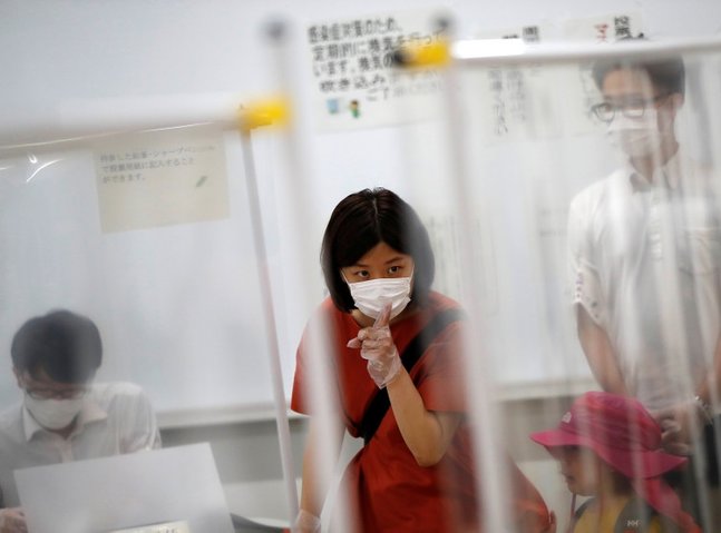 Japan's monthly COVID-19 deaths cross 10,000 mark for 1st time