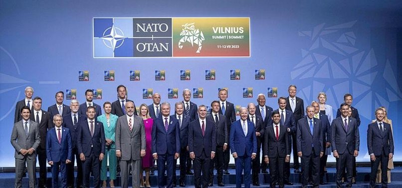 ERDOĞAN TAKES PART IN FAMILY PHOTO SESSION OF NATO LEADERS