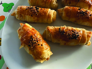 Fırında Peynirli Maydanozlu Kalem Börek