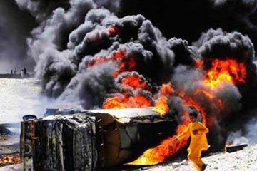 Pakistan’da tanker patladı: 122 ölü