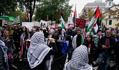 Thousands of protesters gather in US capital Washington to show solidarity with Palestine