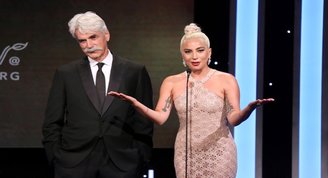 Lady Gaga göz yaşlarına hakim olamadı