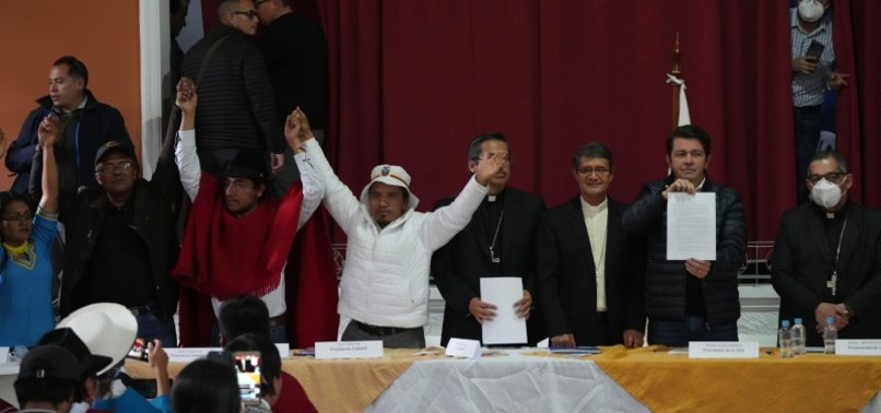 ECUADOR: AGREEMENT ENDS 18 DAYS OF STRIKES