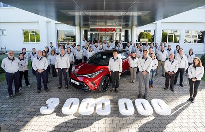 ToyotaTürkiye3milyonuncuaracınıürettti