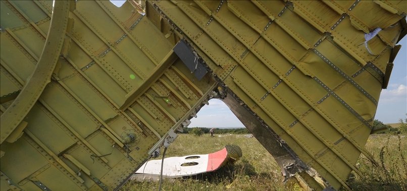 4 KILLED IN INDONESIA PLANE CRASH