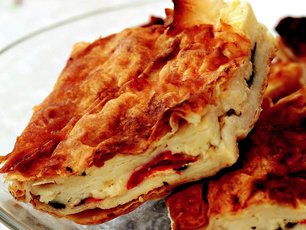 Kırmızı Biberli Ispanaklı Börek