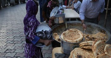 Afghanistan's bread of heaven spreads smiles on earth