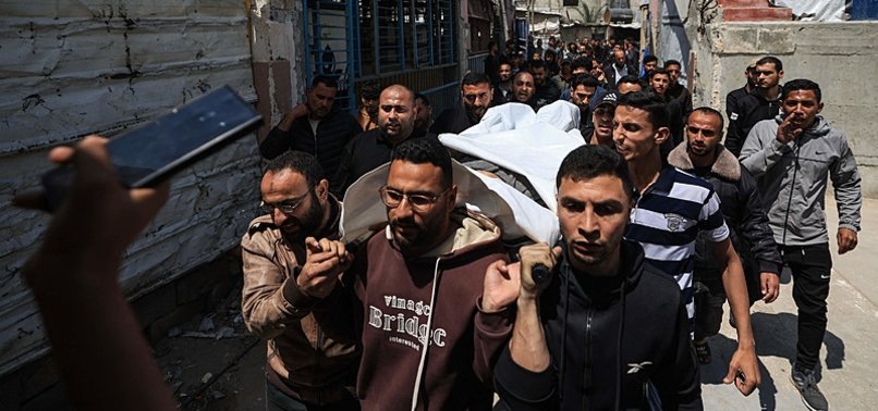 2 GAZANS KILLED BY ISRAELI FIRE AS DEATH TOLL TOPS 72,500, HEALTH MINISTRY SAYS