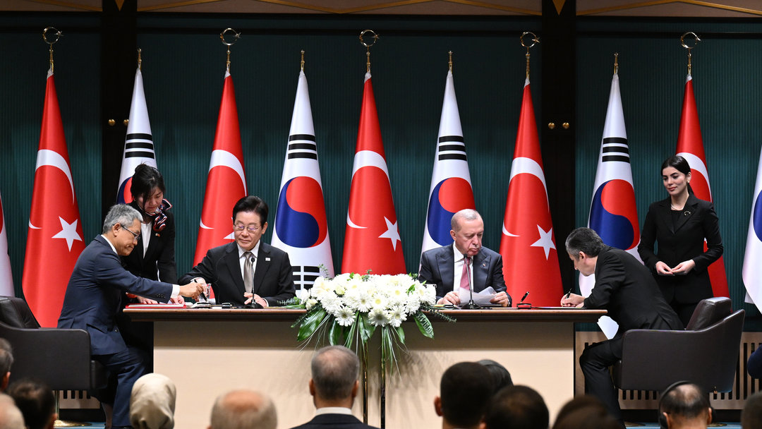 3 ANLAŞMA İMZALANDI