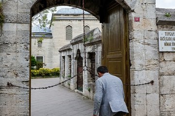 Benlikten vazgeçiş: Enaniyet zinciri