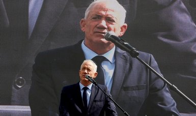 Israeli poll puts former defense chief Gantz ahead of Netanyahu