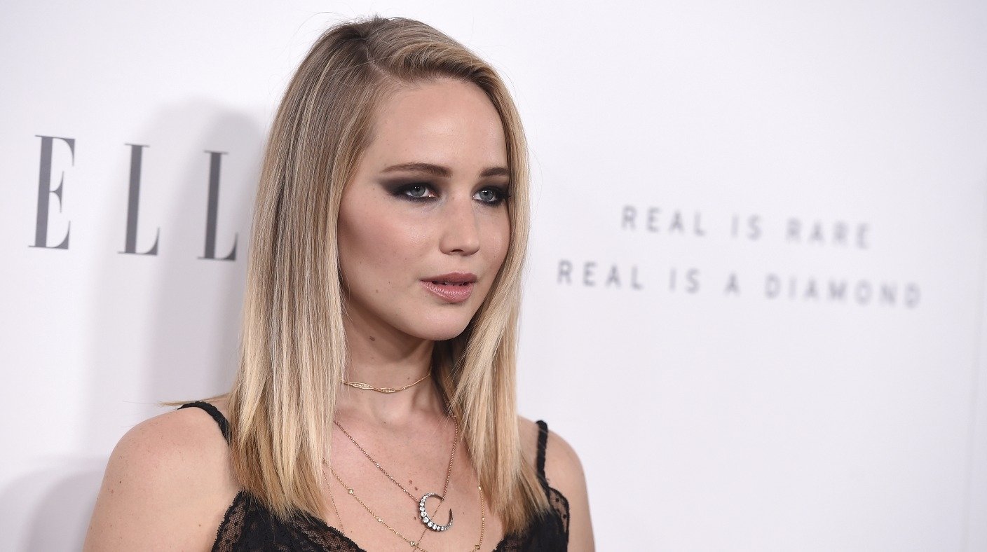 JENNİFER LAWRENCE APPLE’A DAVA AÇACAK MI?