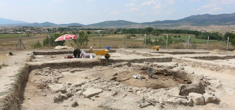 8,600-YEAR-OLD FINDINGS UNEARTHED IN WESTERN TURKEY’S EKŞI HÖYÜK