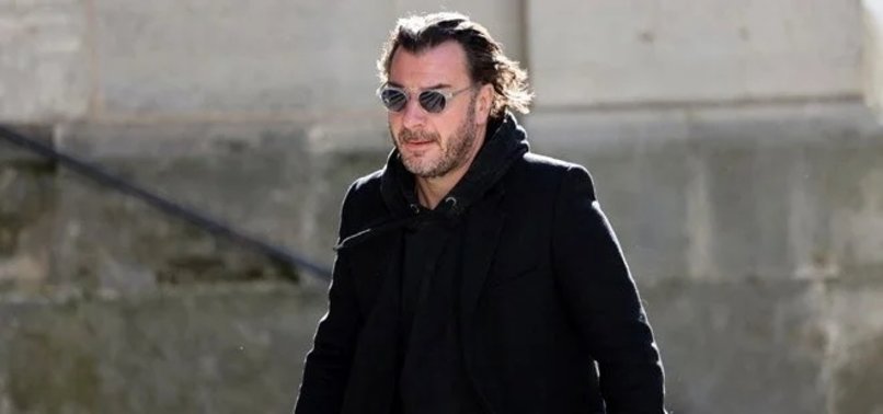 Comedians provocative act puts French Minister in spotlight