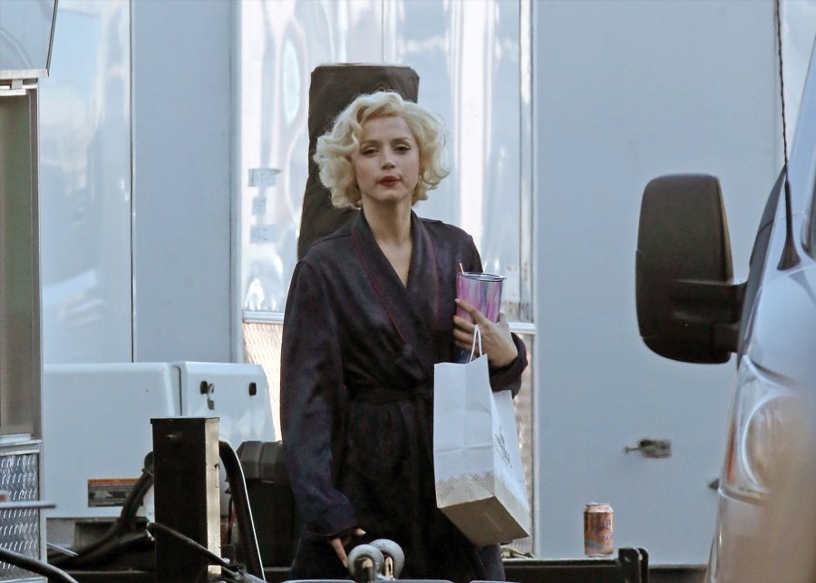 BOND KIZI ANA DE ARMAS, MARİLYN MONROE OLDU