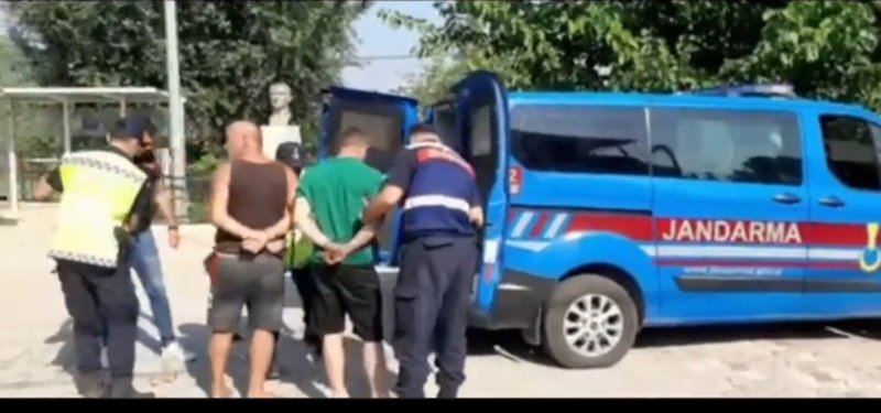Turkish security forces nab 8 people on migrant smuggling charges