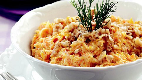 Yoğurtlu Havuç Salatası