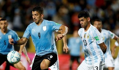 Early Di Maria goal gives Argentina 1-0 win at Uruguay