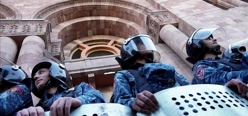 3 ARMED PEOPLE ATTEMPT TO BREAK INTO POLICE STATION IN ARMENIA’S CAPITAL YEREVAN