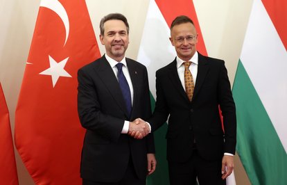 TürkiyeMacaristanlaimzalananimtiyazanlaşmasıylaülkedekisahalardaortaklığınıresmileştirdi