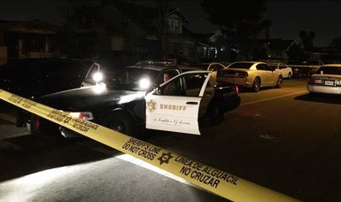3 children found fatally stabbed in Los Angeles apartment