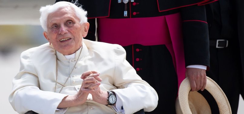 FORMER POPE BENEDICT IS SERIOUSLY ILL - NEWSPAPER