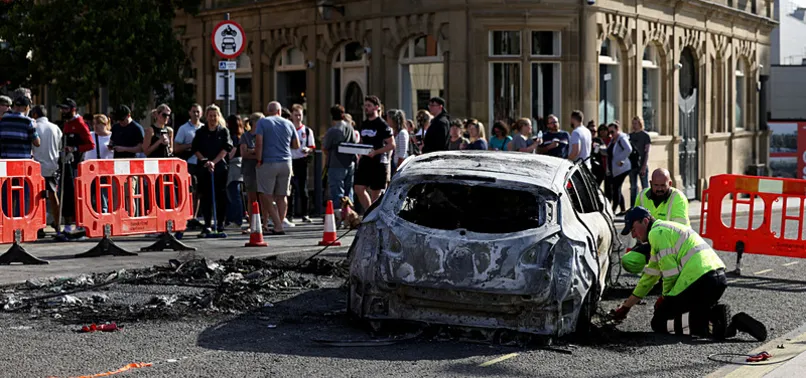 Uk Riot Testudo Why are there riots in UK and who is behind them? - anews