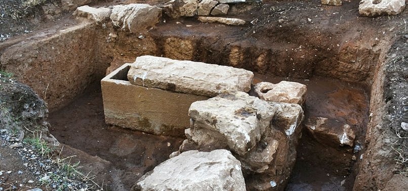 7 TOMBS OF HELLENISTIC, ROMAN-PERIOD UNEARTHED