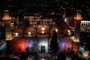 Dünyada bir yolcu gibi ol