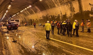 Dozens injured in collision of multiple vehicles in Bolu Tunnel