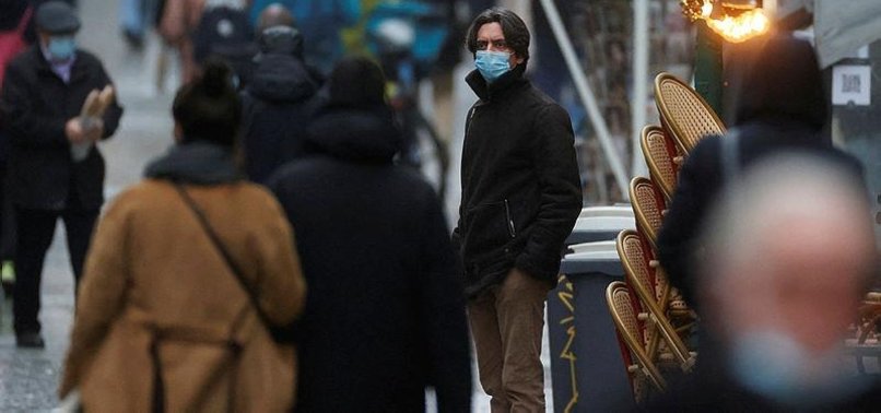 MASK-WEARING TO BE MANDATORY OUTDOORS IN PARIS FROM DECEMBER 31