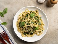 Fesleğenli Parmesanlı Linguine