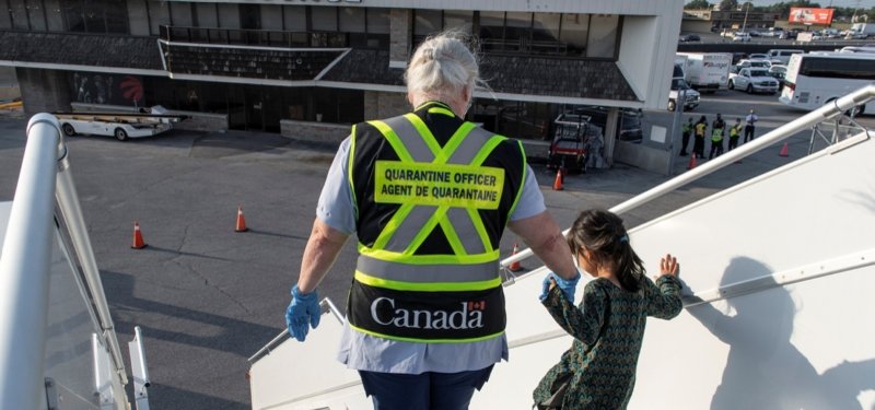 1,250 Canadians, families still stranded in Afghanistan