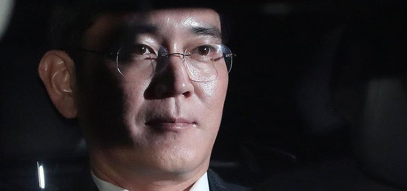 SAMSUNG CHIEF GETS EARLY RELEASE FROM PRISON