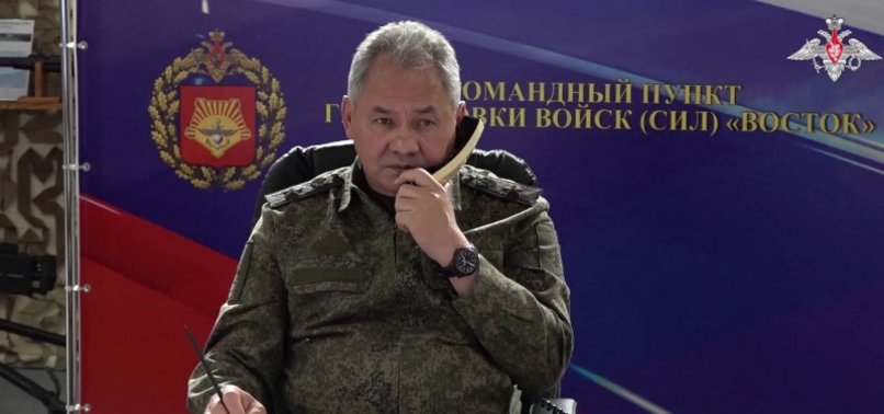 RUSSIAS DEFENCE MINISTER ON STAFF VISIT TO THE FRONT LINE